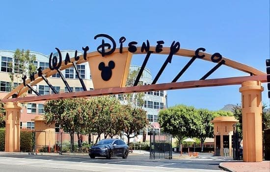 How Much Money Does Disney World Make in A Day- Walt Disney Company