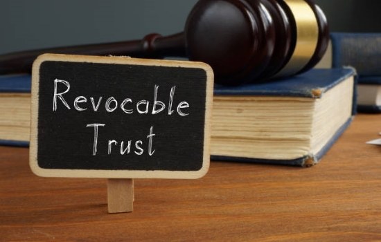 Spendthrift Trusts Pros and Cons-Revocable trust
